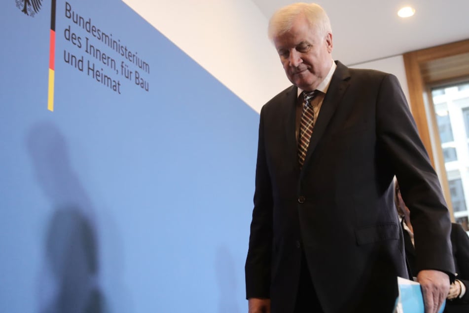 Horst Seehofer steht auch deutschlandweit immer mehr in der Kritik. (Archivbild)