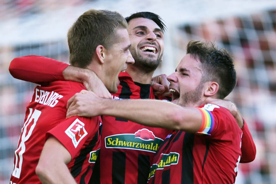 Verrückte Saison: Der SC Freiburg ist durch den 2:1-Sieg gegen RB Leipzig als Tabellenzweiter Bayern-Jäger Nummer eins.