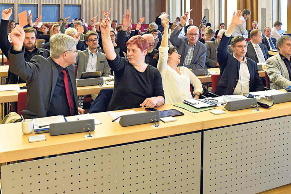 Mit den Stimmen von Linken, Grünen und SPD wurde der Schul