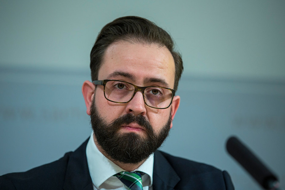 Justizminister Sebastian Gemkow (38, CDU) ist überzeugt, dass sich
Gerichtsvollzieher mit der Gefahrenabfrage besser schützen können.