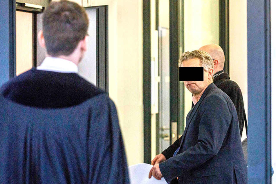Manfred M. (58) musste in Dresden vorm Amtsrichter erscheinen.
