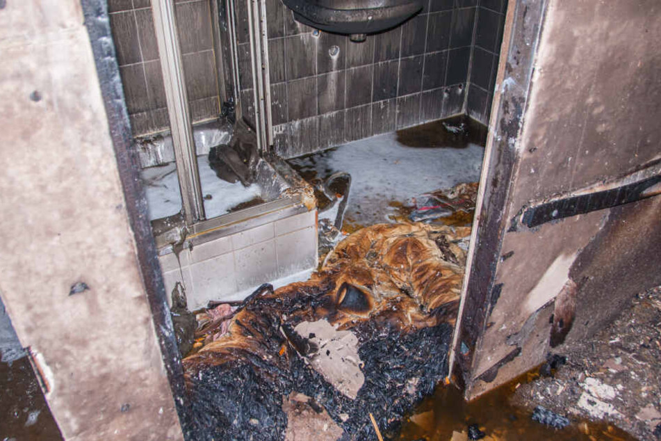 Das Feuer war in einem der Zimmer ausgebrochen.