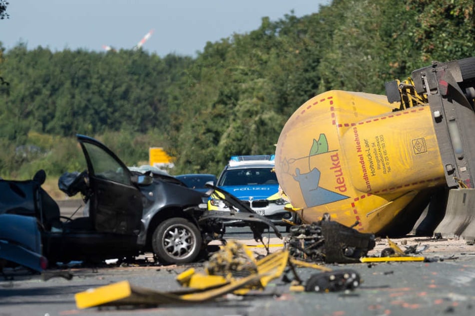 Drei Menschen überlebten den Unfall nicht.