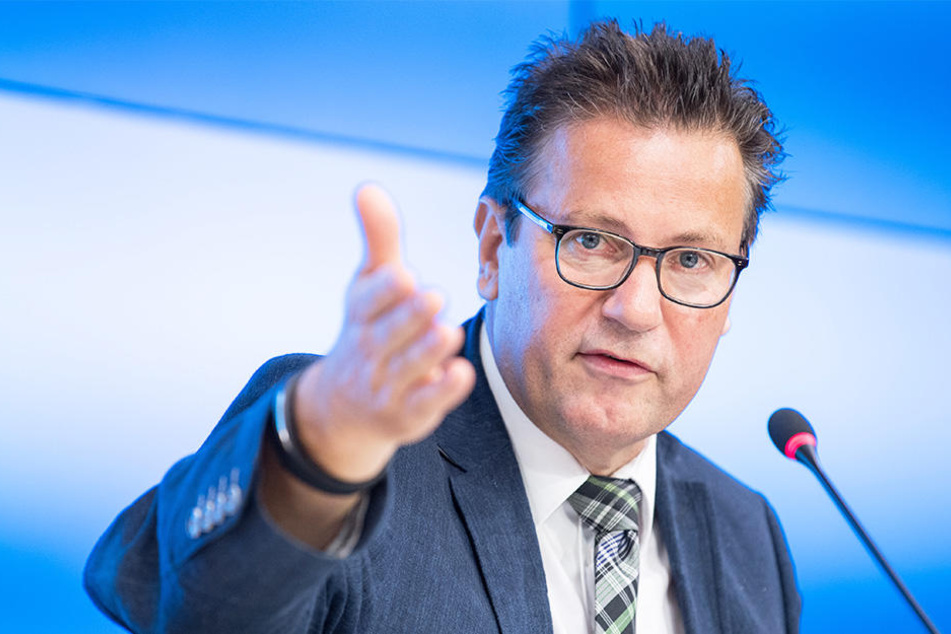 Drei Punkte sollen dabei helfen, Agrarminister Peter Hauk's Plan, zur Reduzierung von Giftstoffen in der Landwirtschaft, umzusetzen.