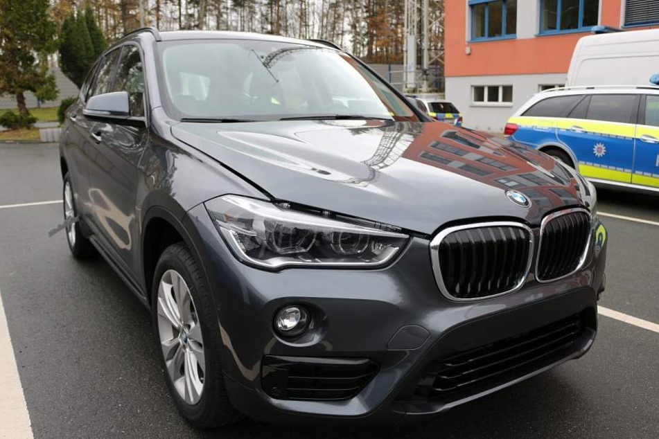 Mit diesem neuen BMW X1 waren die Beiden auf ihrer wilden Fahrt durch Jena unterwegs.