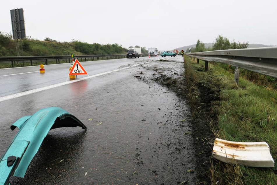 Am Donnerstag gerieten mehrere Autos auf der A72 ins Schleudern: Wegen einer Ölspür.