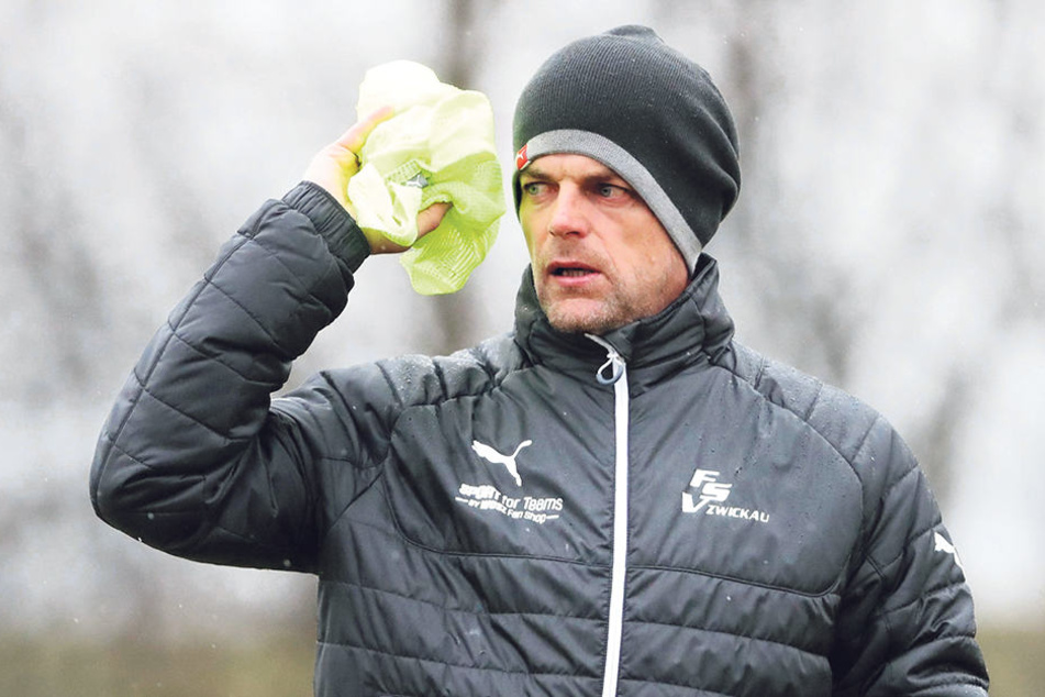 Drei Testspiele stehen an, dafür nimmt FSV-Coach Torsten Ziegner im Training den Fuß vom Gaspedal.