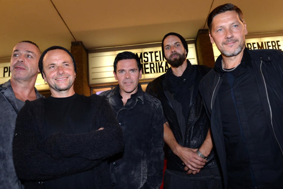 Seit 24 Jahren stehen Rammstein gemeinsam auf der Bühne: Jetzt verkündete Gitarrist Richard Kruspe (50, m.), dass es sich beim kommenden um das womöglich letzte Album der Band handeln könnte.