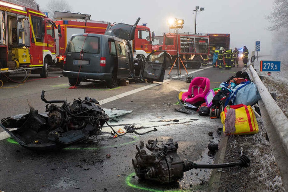 In Rheinland-Pfalz sind zwei Menschen bei dem Unfall eines Geisterfahrers ums Leben gekommen.