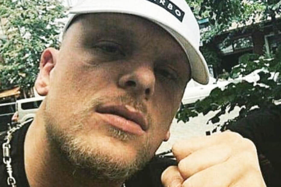 Bonez MC ist geschäftstüchtig und bringt nun einen Wodka heraus.