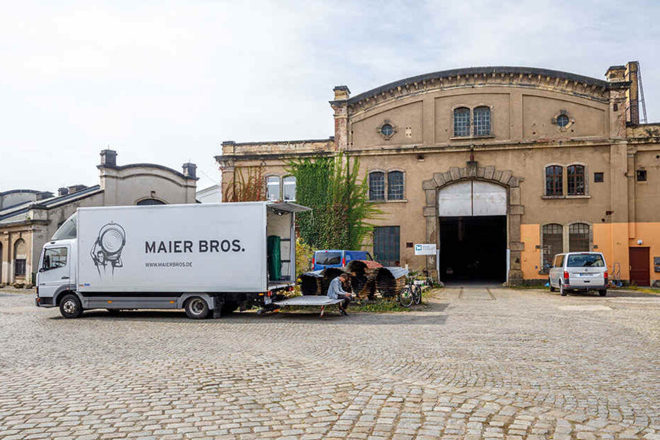 Die Fabrikhalle in Dresden-Übigau ist seit 1886 in Betrieb. Vergangenen
Donnerstag wurden die Mauern zum Filmmotiv.
