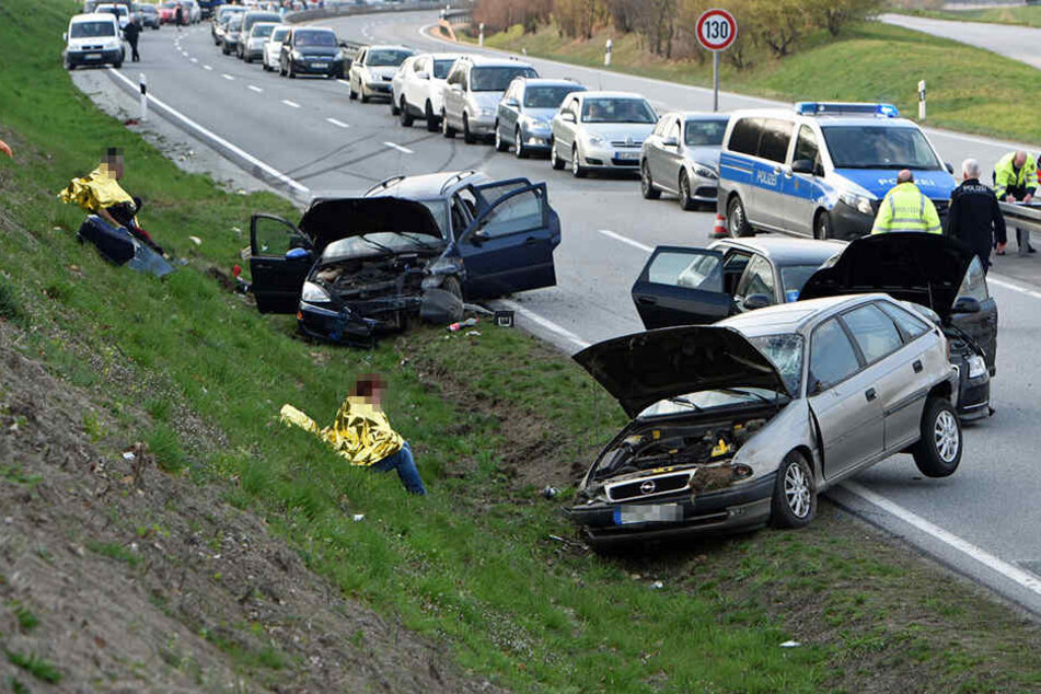Alle drei beteiligten Autos wurden beschädigt.