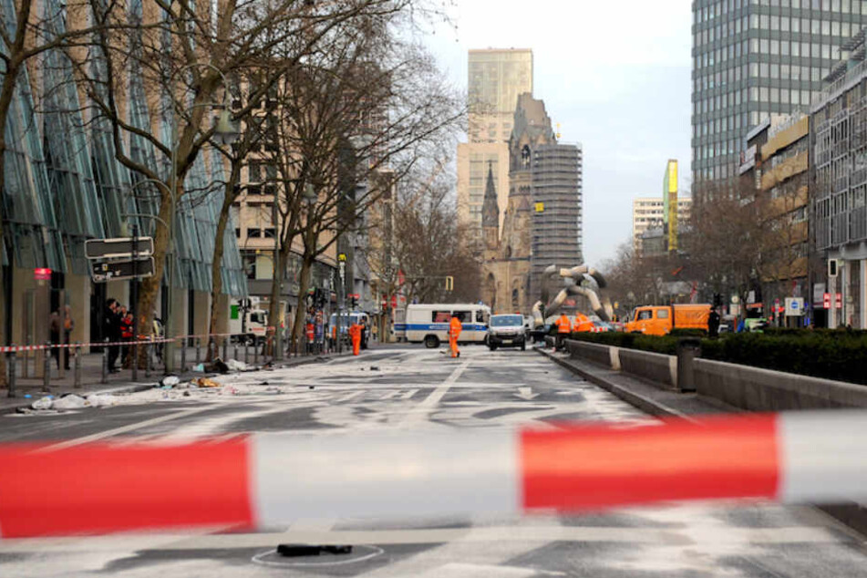 Der Ku'damm glich einem Trümmerfeld nach dem Crash.