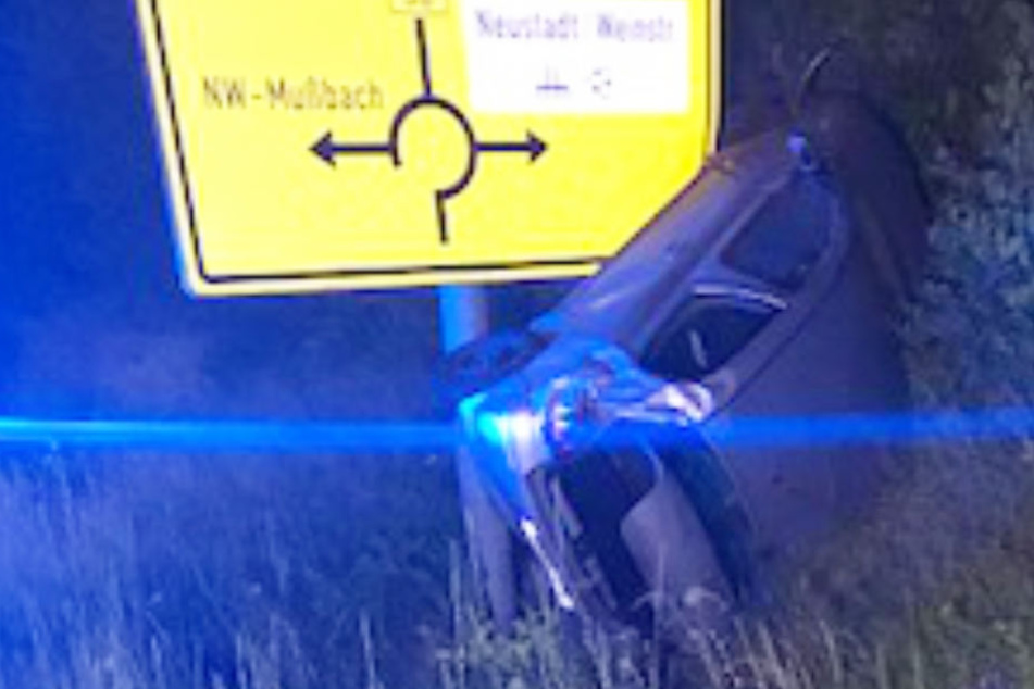 Am Wagen des Unfallverursachers entstand ein Schaden von rund 11.000 Euro.