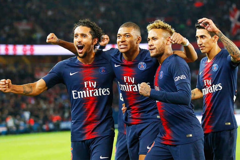 Sticht selbst aus dem starbesetzten Team von Paris Saint-Germain heraus: Kylian Mbappé (Zweiter von links) neben Superstar Neymar (Zweiter von rechts).