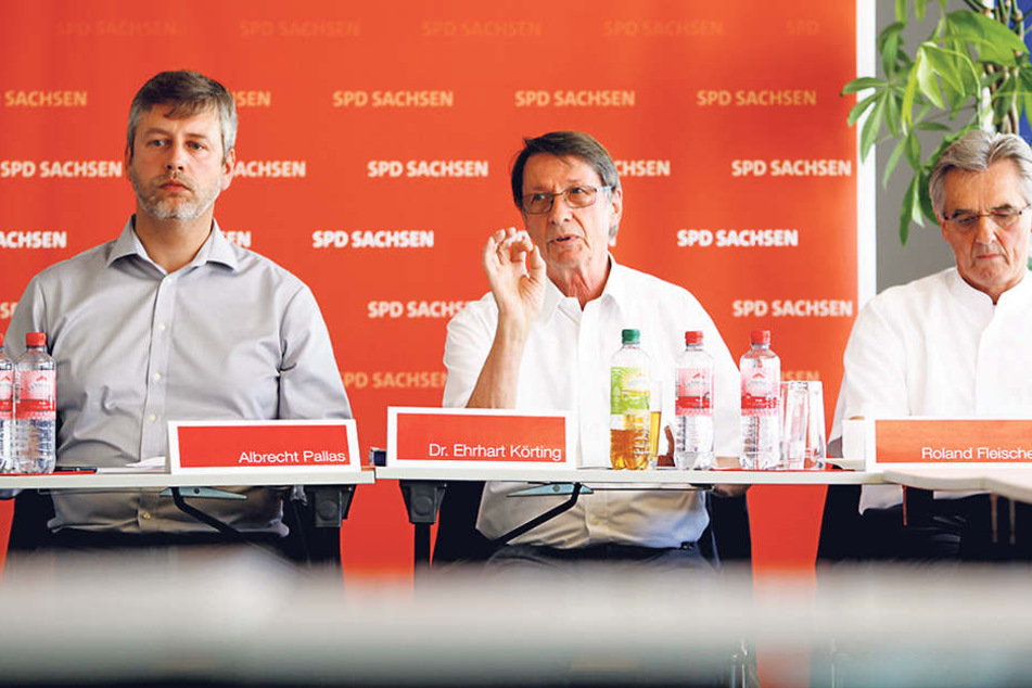 Die SPD-Innenexperten Ehrhart Körting
(Mi.), Albrecht Pallas (l.) und Roland
Fleischer.