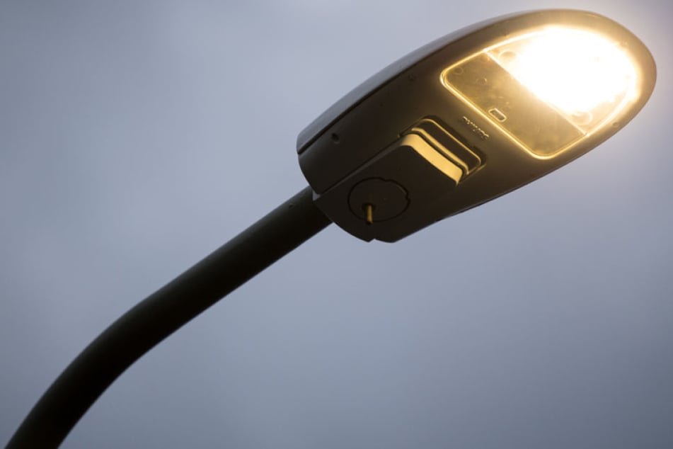 Die hessische Landesregierung unterstützt Städte und Gemeinden, die auf umweltfreundliche Lampen umrüsten.