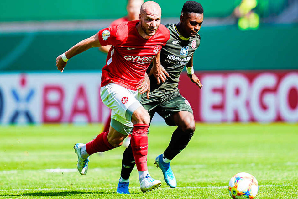 Im DFB-Pokal gegen den 1. FSV Mainz 05 zeigten die Lauterer um Neuzugang Manfred Starke (l.), was sie draufhaben und bezwangen den Bundesligisten mit 2:0.