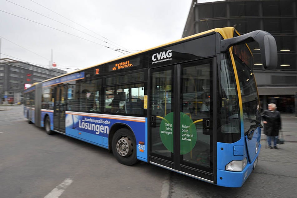 Achtung, die Busse könnten zu anderen Zeiten fahren! Netzbetreiber weisen darauf hin, sich die ab heute gültigen, neuen Fahrpläne anzuschauen.