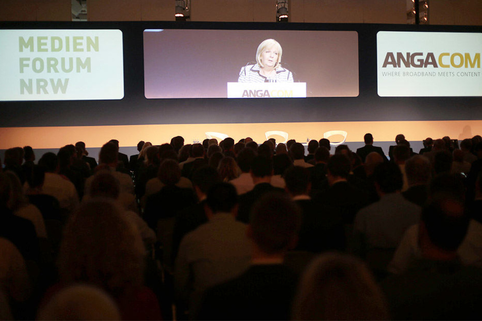 Im Jahr 2016 durfte noch NRWs Ministerpräsidentin Hannelore Kraft (55) auf dem Medienforum sprechen.