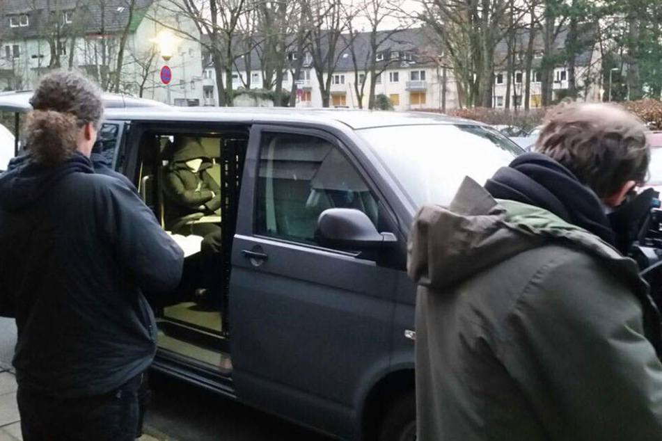 Bei einer bundesweiten Razzia gegen eine mutmaßliche Schleuserbande wurde ein Person in Berlin festgenommen.
