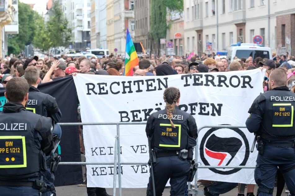 Im Leipziger Süden formierte sich ein großer Gegenprotest. 