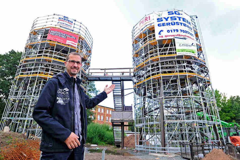 So wird es auch in Chemnitz. Herrmann: "Wir bauen sechs Zimmer auf zwei Etagen, mit Parkplätzen davor und Laubengang oben."