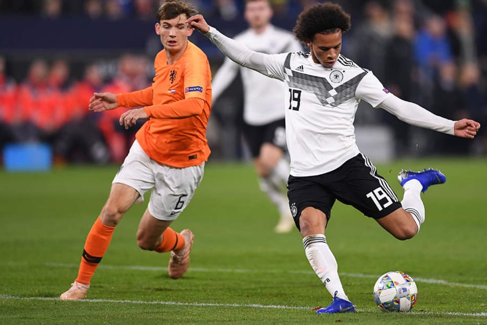 Der Ex-Schalker Leroy Sané (r.) traf zum 2:0 für Deutschland und machte auch davon abgesehen ein starkes Spiel.