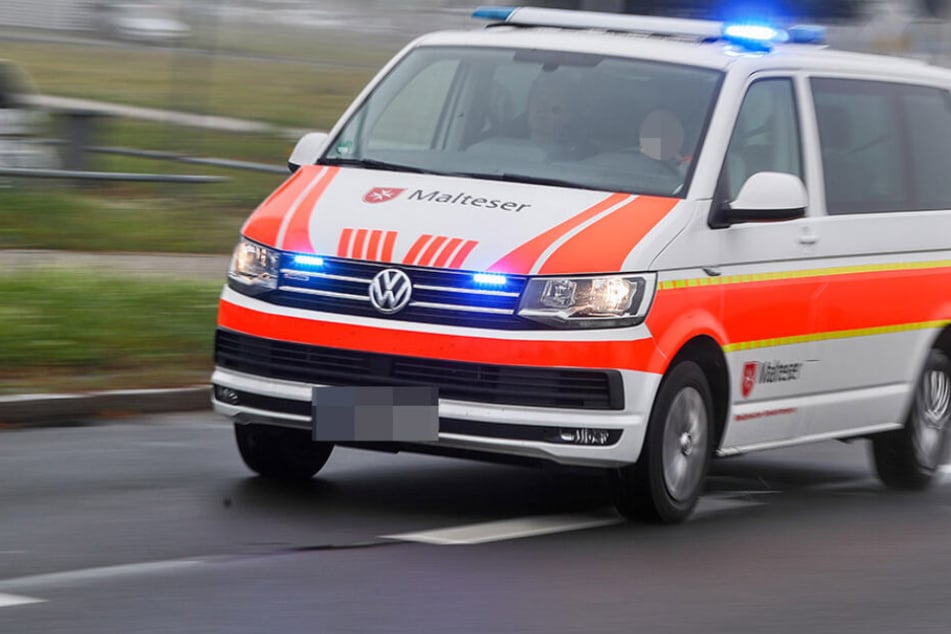 Die Rettungskräfte konnten das Mädchen noch vor Ort behandeln.