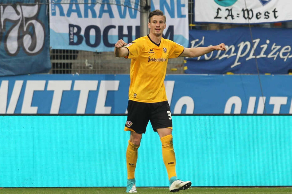 Stefan Kutschke in Jubelpose. Das war in seinen eineinhalb Jahren von Januar 2016 bis Juni 2017 im Dynamo-Trikot häufig zu sehen. In 47 Punktspielen erzielte er 19 Tore.