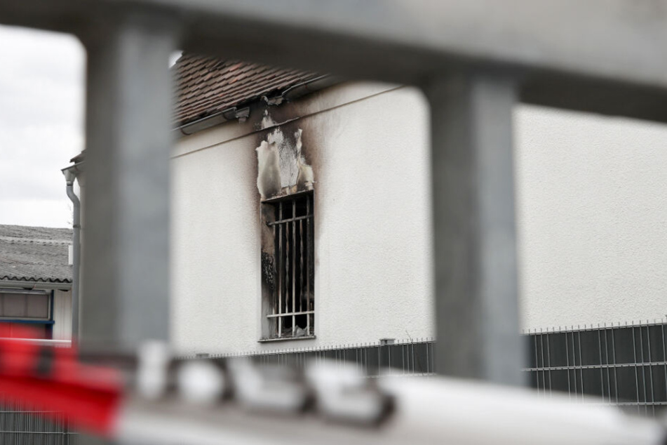 In Nürnberg ist es in einem Wohnhaus zu einem verheerenden Feuer gekommen.