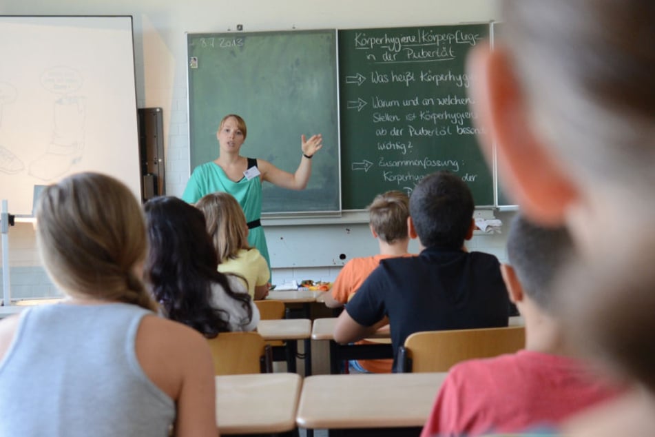 Eltern in NRW sind mit der Arbeit von Lehrern oft nicht zufrieden. (Symbolbild)