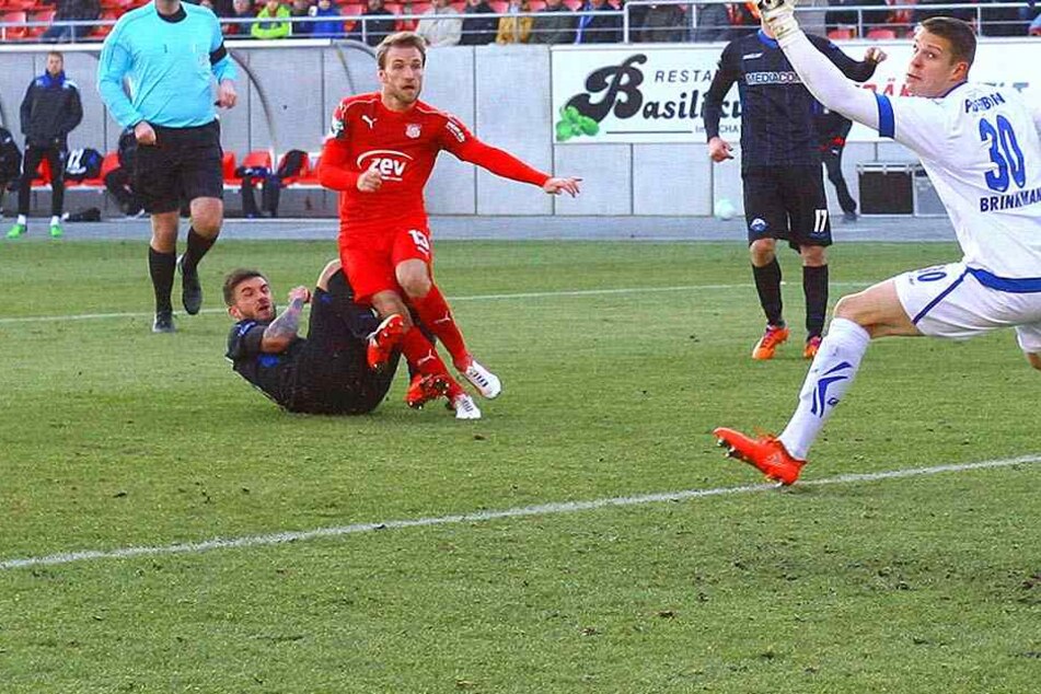 Mit dem 3:0 gegen den SC Paderborn begann die Heimserie - drei Siege, ein Remis - des FSV-Zwickau.