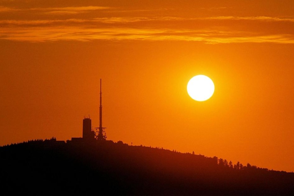Eine malerische Heirats-Atmosphäre bietet der Große Inselsberg im Thüringer Wald.