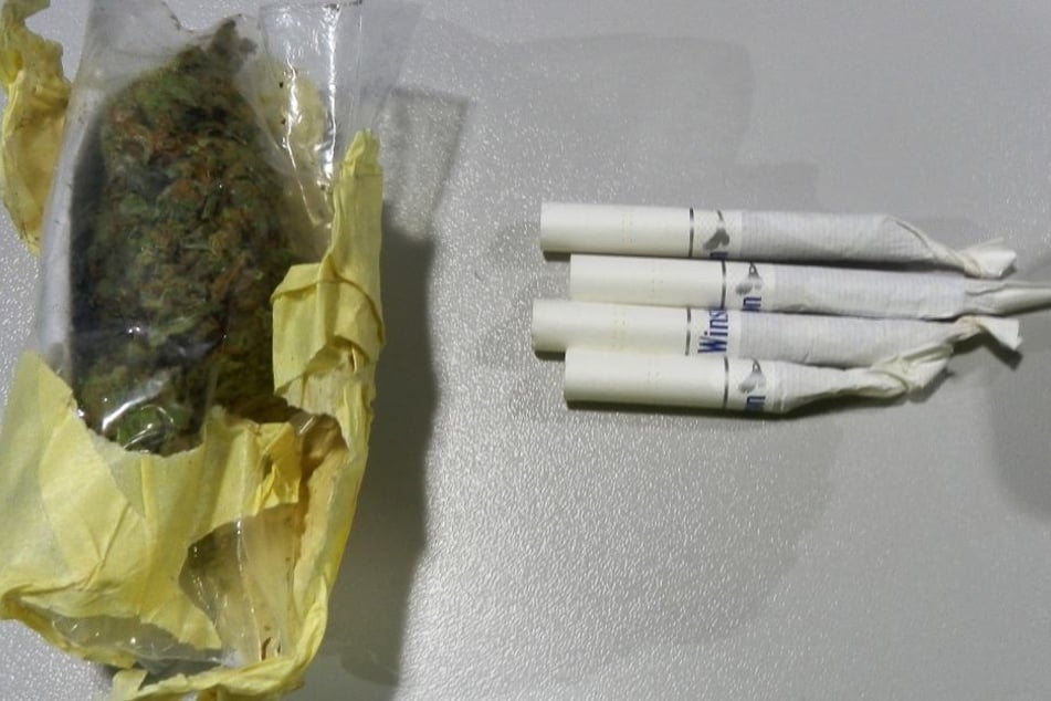 Die Zöllner entdeckten auch mehrere Gramm Marihuana bei dem Esten.