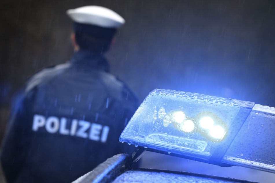 Die Polizei ermittelt und sucht nach dem Zeugen.