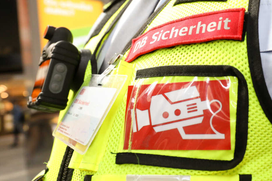 Das DB Sicherheitspersonal ist in München mit Bodycams ausgestattet.