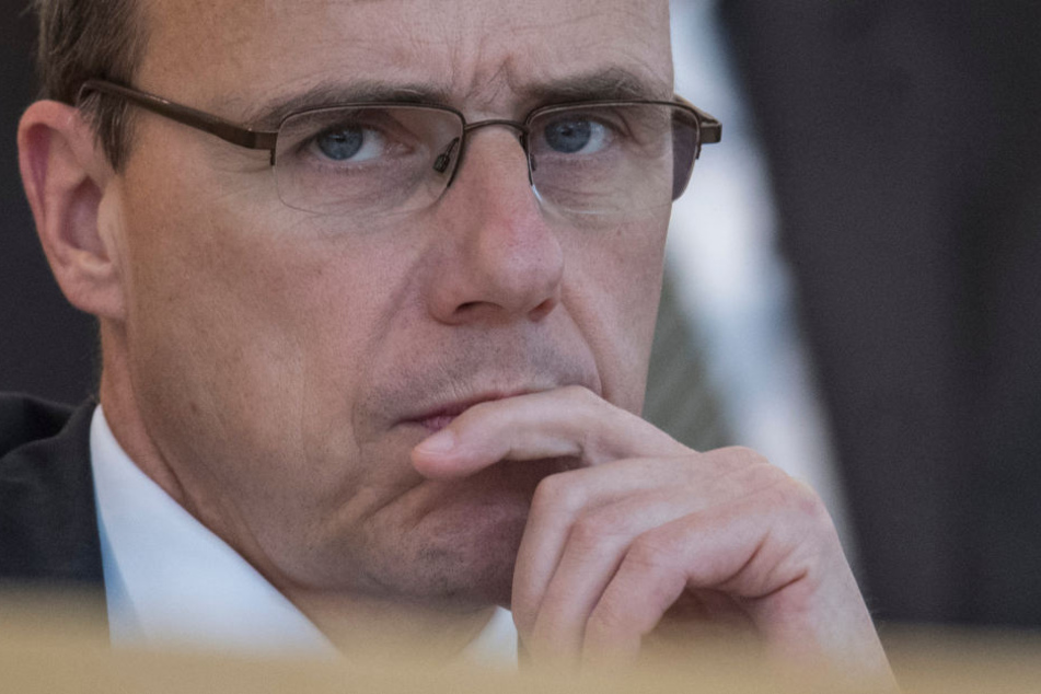 Hessens Innenminister Peter Beuth will alles in seiner Macht stehende tun um die Verantwortlichen zur Rechenschaft zu ziehen.