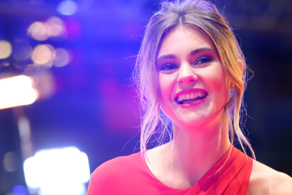 Hier hat Stefanie Giesinger noch ihre langen Haare.