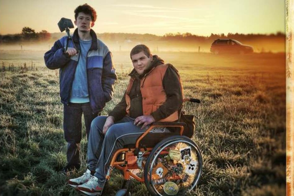 Moritz (Maximilian Mundt, l.) und sein bester Kumpel Lenny (Danilo Kamperidis) erschaffen auch in der Netflix-Serie ein erfolgreiches Online-Drogenimperium.