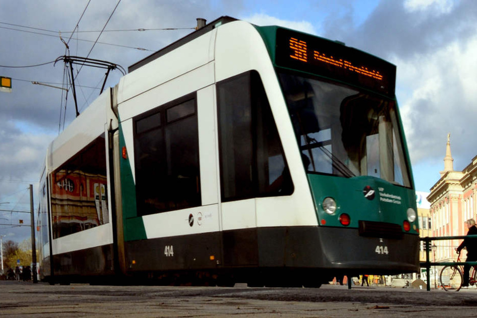 Für eine Woche verkehrt die Tram in einem festgelegten Abschnitt. Ob sich das System bewähren wird? (Symbolbild)