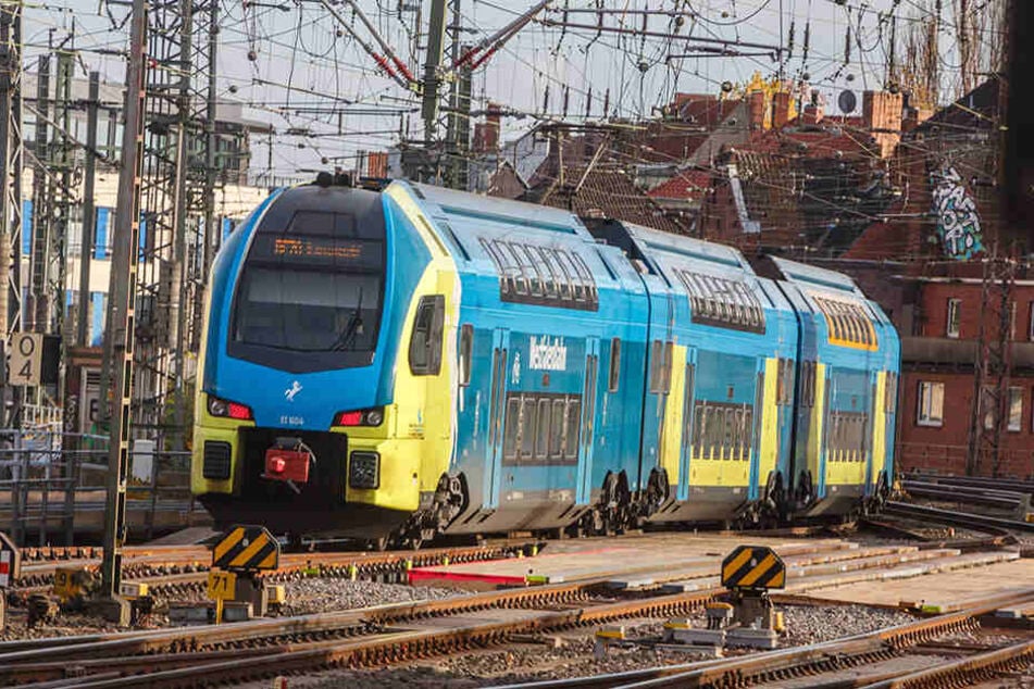 Diese Doppelstock-Züge des Typs KISS verbinden Sachsen in wenigen Monaten mit der Ostsee-Küste. Die Deutsche Bahn kauft sie von der österreichischen WESTbahn.
