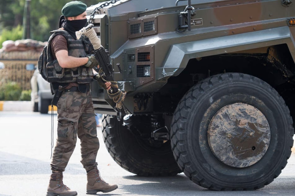 Die Polizei erschoss die beiden Verdächtigen.