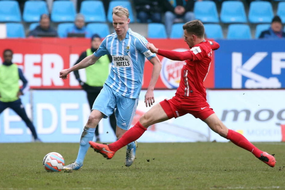 Liridon Vocaj (r.) spielte auch schon für Kickers Würzburg.