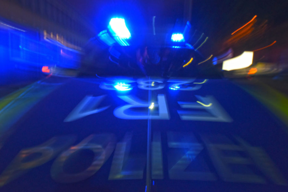 Einer der Trickdiebe gab sich als Finanzberater aus (Symbolfoto).