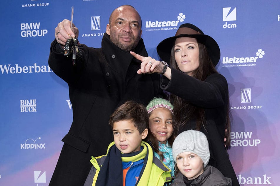 Detlef Soost und Kate Hall mit den Kindern Carlos, Chani und Ayana.