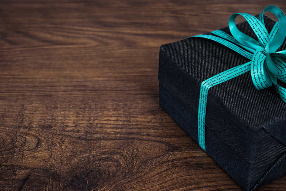 Kleine Geschenke lassen ein Unternehmen oftmals als attraktiverscheinen.
