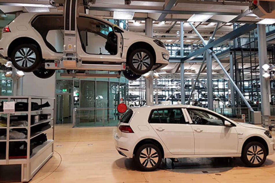 Das 35.990 Euro teure Gefährt soll unter optimalen Bedingungen pro Ladung 300 Kilometer weit fahren können.