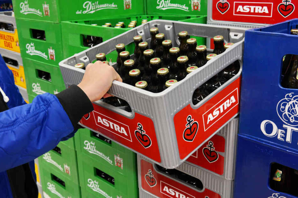 Für ihre Werbung musste Biermarke Astra viel Kritik einstecken. (Symbolbild.)