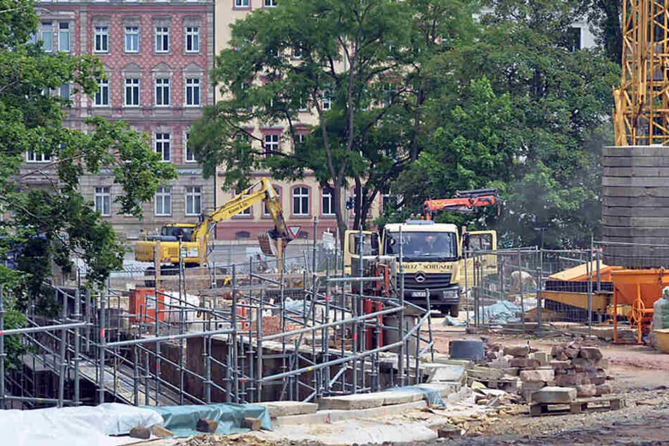 Anfang dicht: An der Kaßbergauffahrt wird noch bis Ende Okober gebaut.